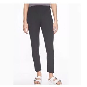 ATHLETA WANDER SLIM CROP